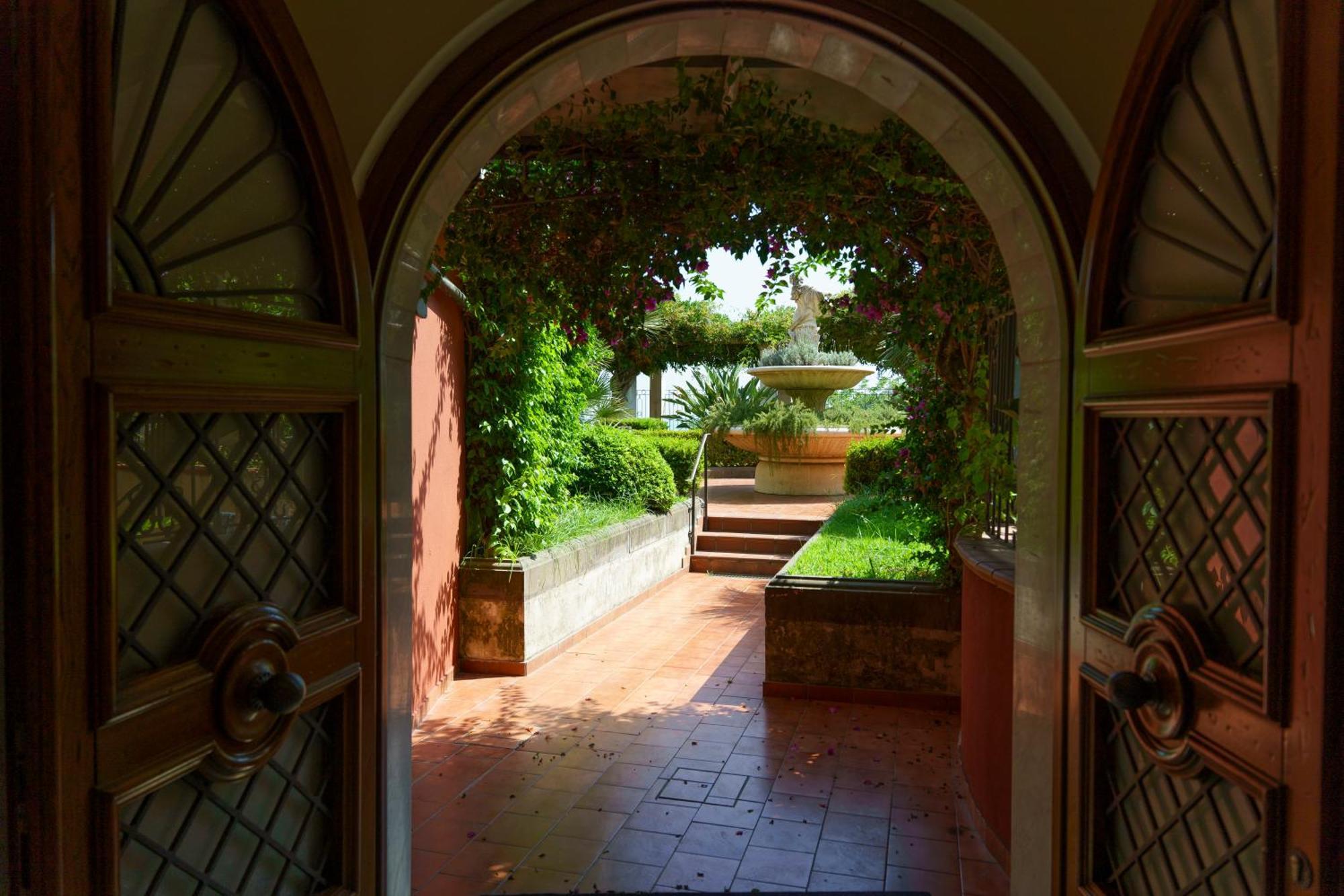 Suite Aphrodite - Exclusive Flat Salerno Kültér fotó
